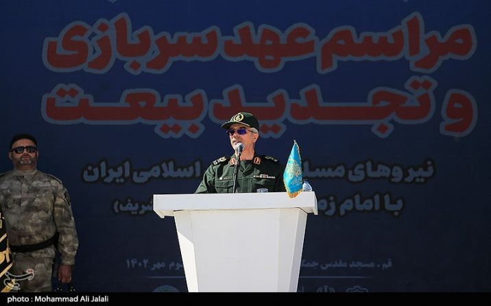 دستمان هر لحظه روی ماشه است/فکر تجاوز به ایران را کنار بگذارید دستمان هر لحظه روی ماشه است/فکر تجاوز به ایران را کنار بگذارید